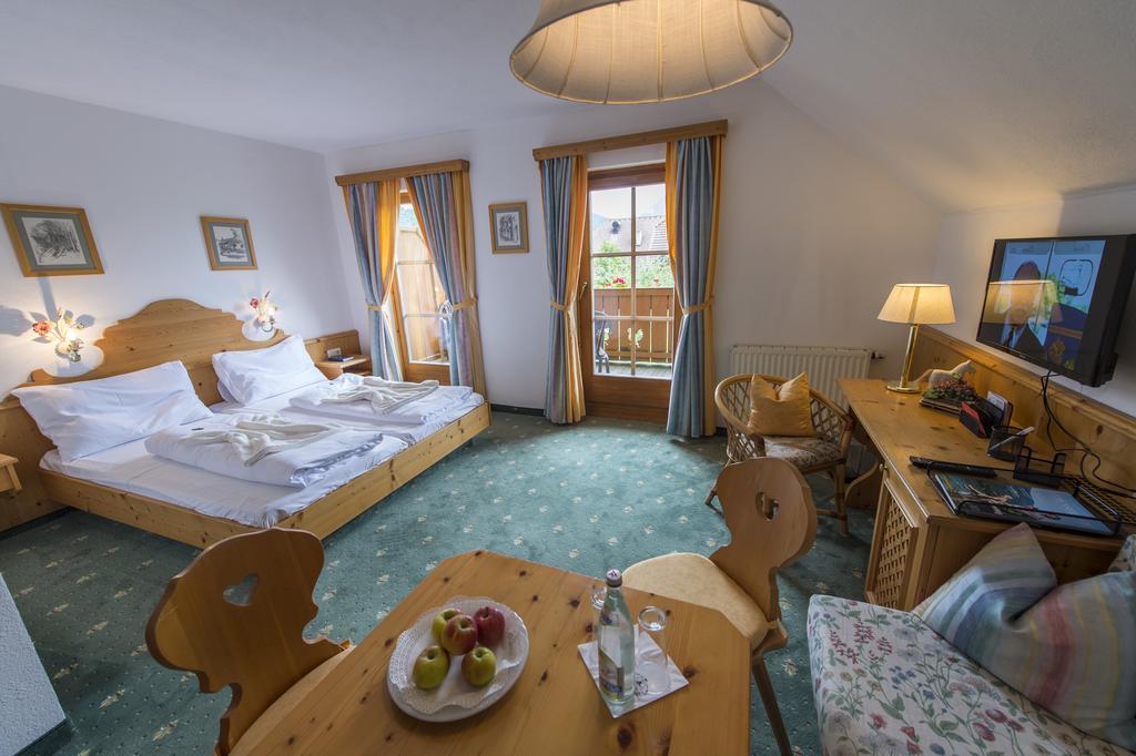 שטרובל Gutshof Wolfgangsee Resort & Event Hotel מראה חיצוני תמונה