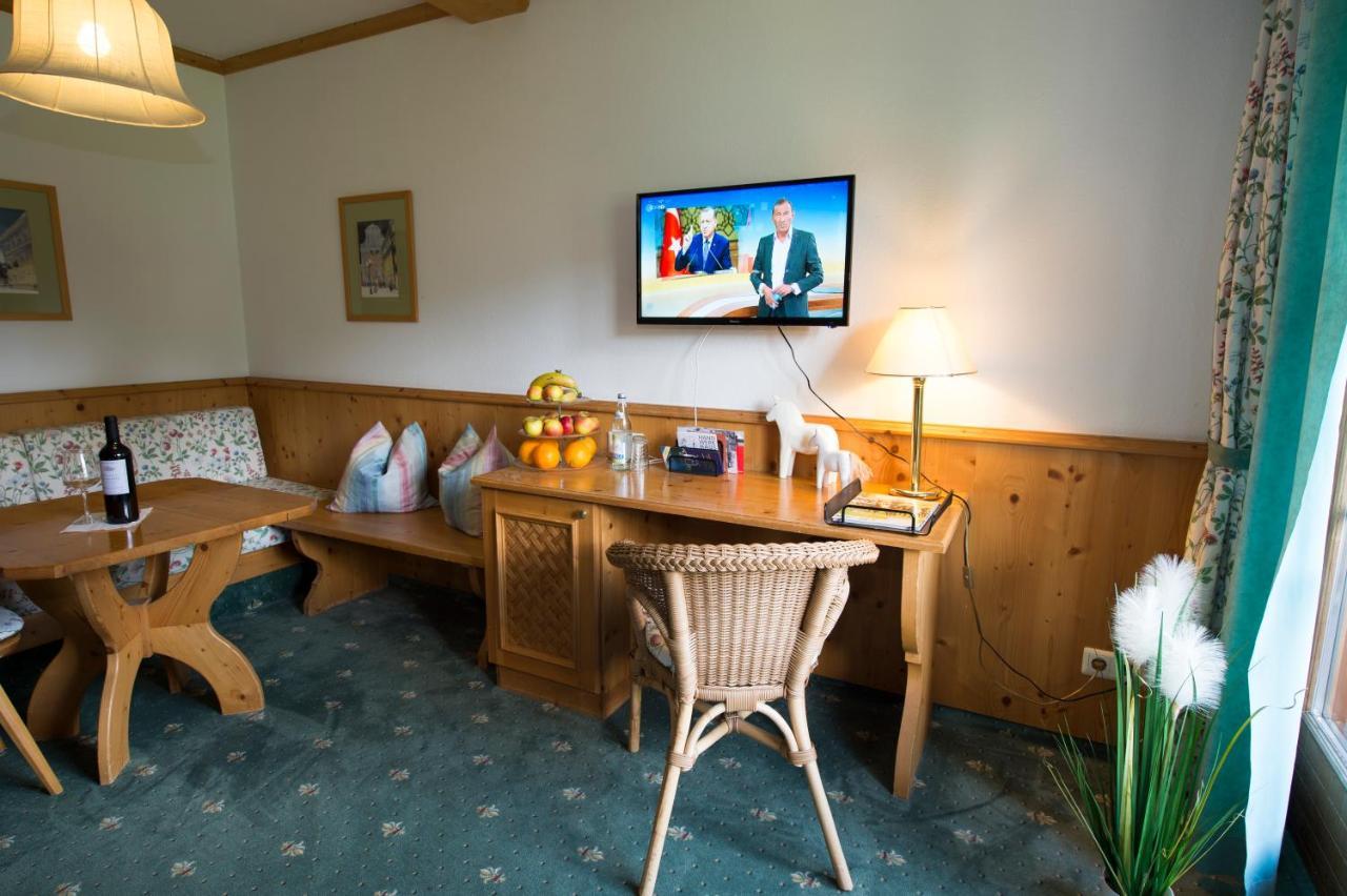 שטרובל Gutshof Wolfgangsee Resort & Event Hotel מראה חיצוני תמונה